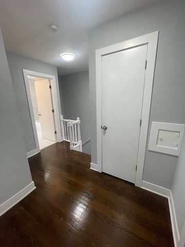 8023 S Yates Boulevard, Chicago, IL 60617