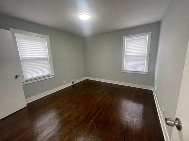 8023 S Yates Boulevard, Chicago, IL 60617