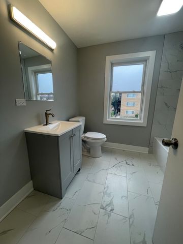 8023 S Yates Boulevard, Chicago, IL 60617