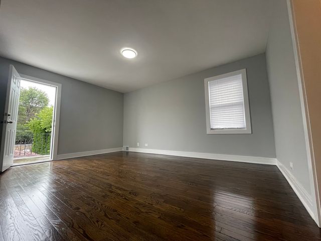 8023 S Yates Boulevard, Chicago, IL 60617