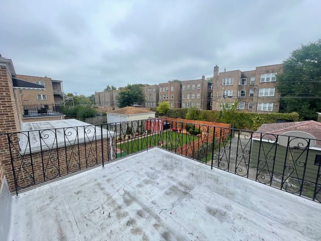 8023 S Yates Boulevard, Chicago, IL 60617