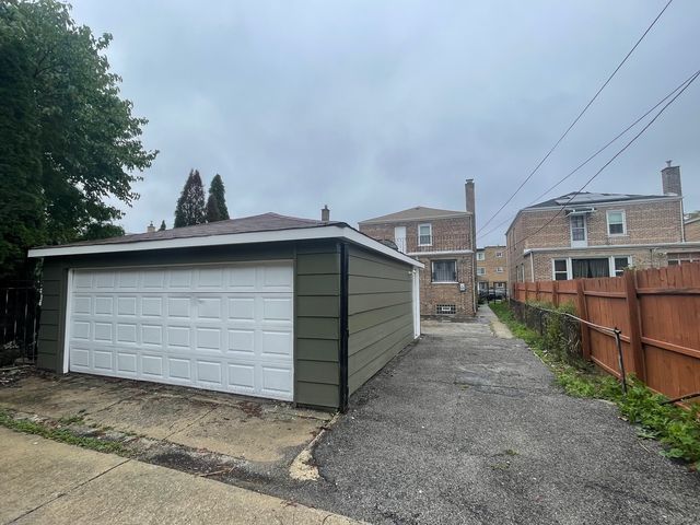 8023 S Yates Boulevard, Chicago, IL 60617