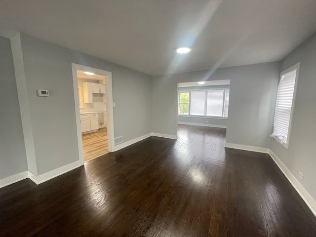 8023 S Yates Boulevard, Chicago, IL 60617