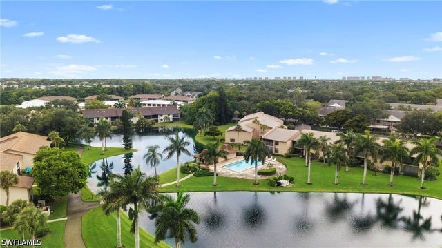 195 Cypress WAY E 8, Naples, FL 34110