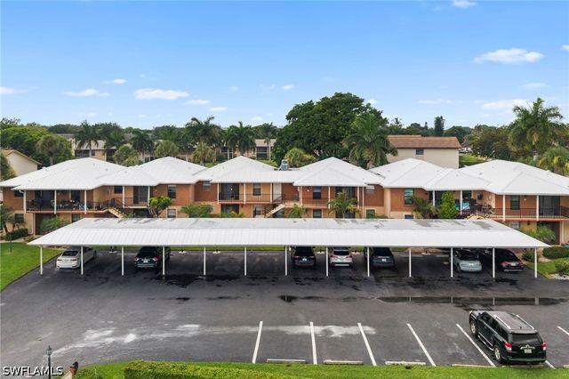 195 Cypress WAY E 8, Naples, FL 34110