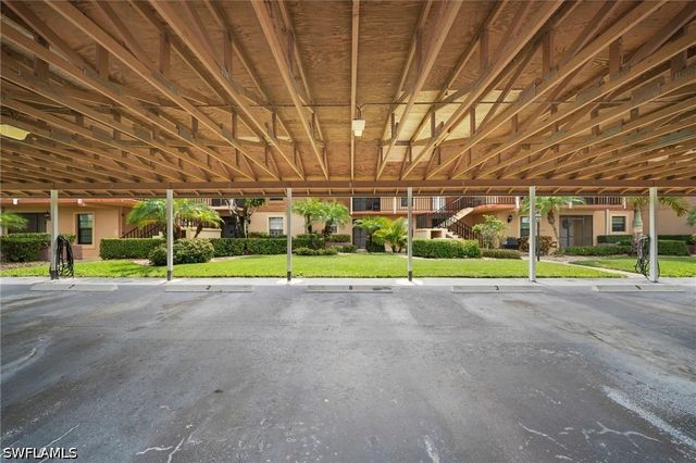 195 Cypress WAY E 8, Naples, FL 34110