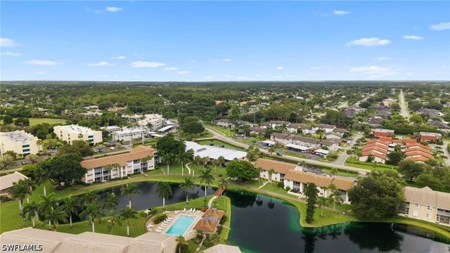 195 Cypress WAY E 8, Naples, FL 34110