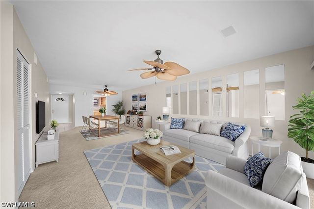 195 Cypress WAY E 8, Naples, FL 34110