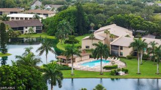 195 Cypress WAY E 8, Naples, FL 34110