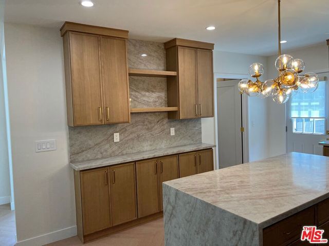 13338 Magnolia Boulevard, Sherman Oaks, CA 91423