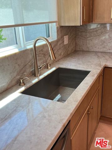 13338 Magnolia Boulevard, Sherman Oaks, CA 91423
