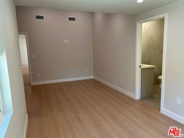 13338 Magnolia Boulevard, Sherman Oaks, CA 91423