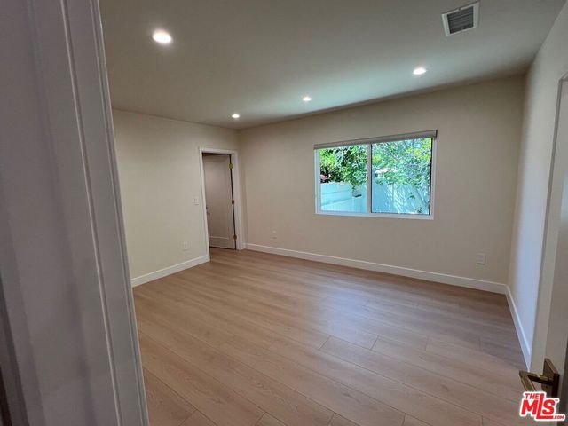 13338 Magnolia Boulevard, Sherman Oaks, CA 91423