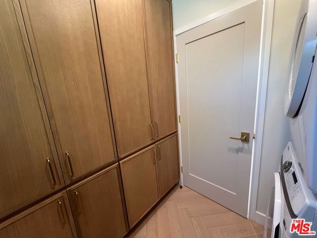 13338 Magnolia Boulevard, Sherman Oaks, CA 91423