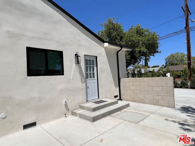 13338 Magnolia Boulevard, Sherman Oaks, CA 91423