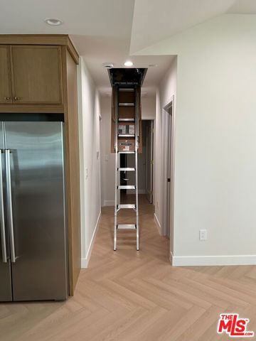 13338 Magnolia Boulevard, Sherman Oaks, CA 91423