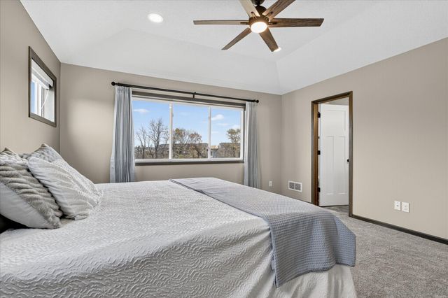 13918 Ashford Path, Rosemount, MN 55068