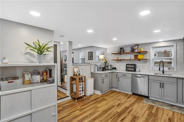 2012 Forge Dr, Aliquippa, PA 15001