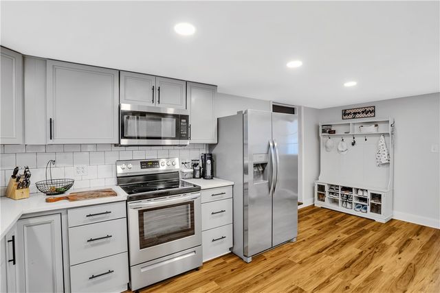 2012 Forge Dr, Aliquippa, PA 15001