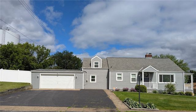 2012 Forge Dr, Aliquippa, PA 15001