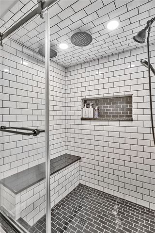 2012 Forge Dr, Aliquippa, PA 15001