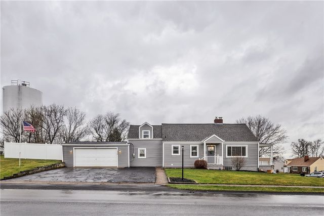 2012 Forge Dr, Aliquippa, PA 15001