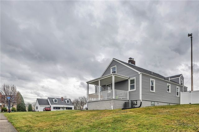 2012 Forge Dr, Aliquippa, PA 15001