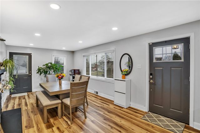 2012 Forge Dr, Aliquippa, PA 15001