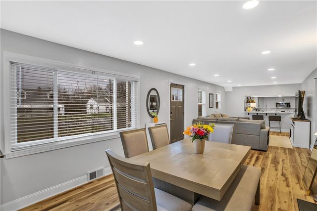 2012 Forge Dr, Aliquippa, PA 15001