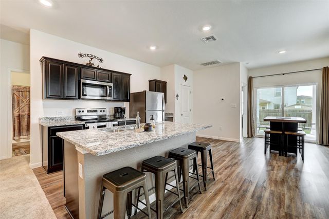 324 Bell Rings DR, Jarrell, TX 76537