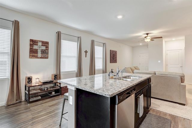 324 Bell Rings DR, Jarrell, TX 76537