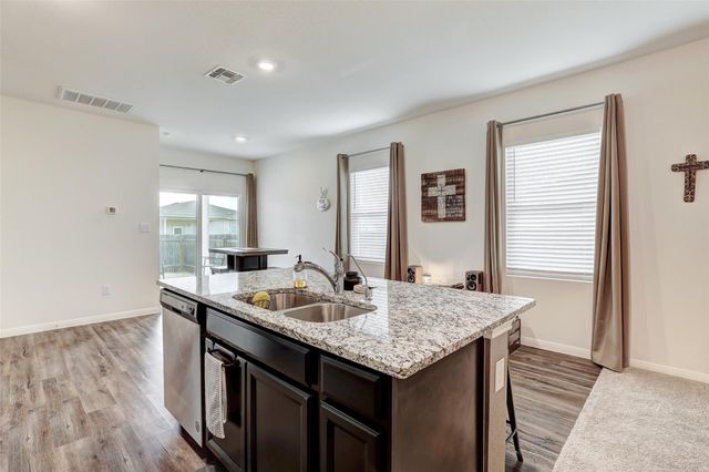 324 Bell Rings DR, Jarrell, TX 76537
