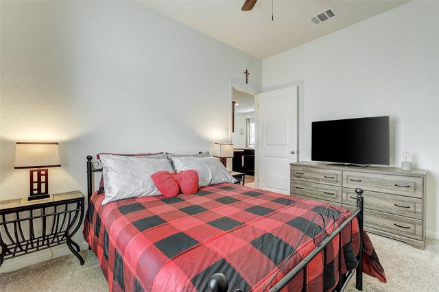 324 Bell Rings DR, Jarrell, TX 76537