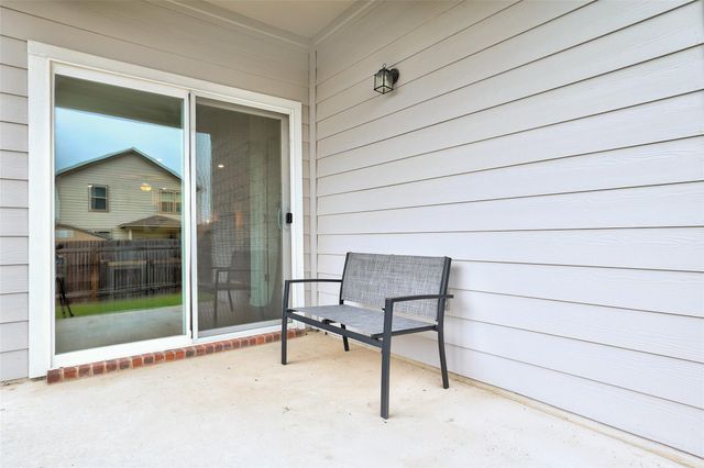 324 Bell Rings DR, Jarrell, TX 76537