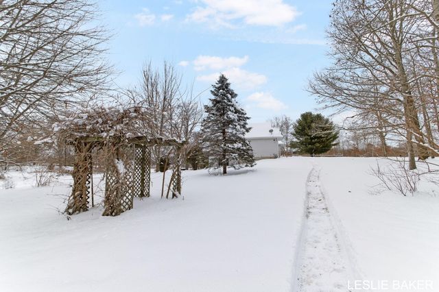 3534 41st Street, Heath Twp, MI 49419