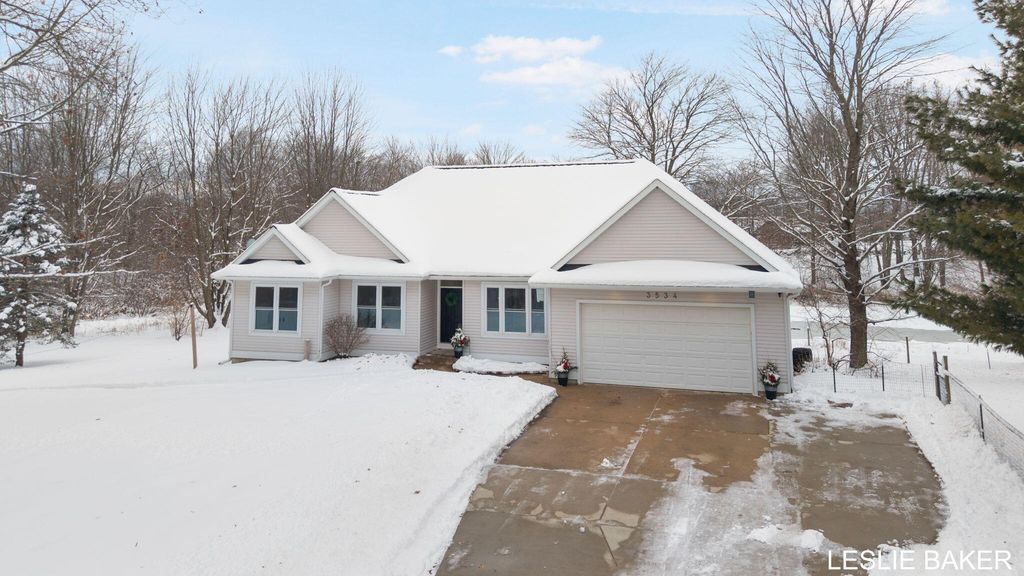3534 41st Street, Heath Twp, MI 49419