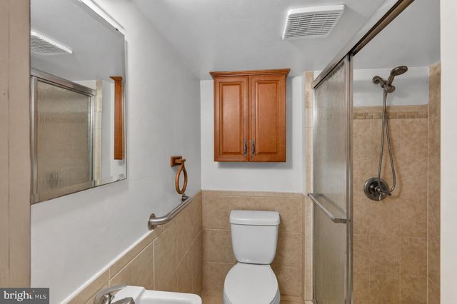 2217 2ND ST NW, Washington, DC 20001