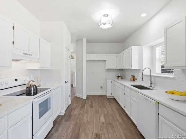 15422 Kid Run, San Antonio, TX 78232