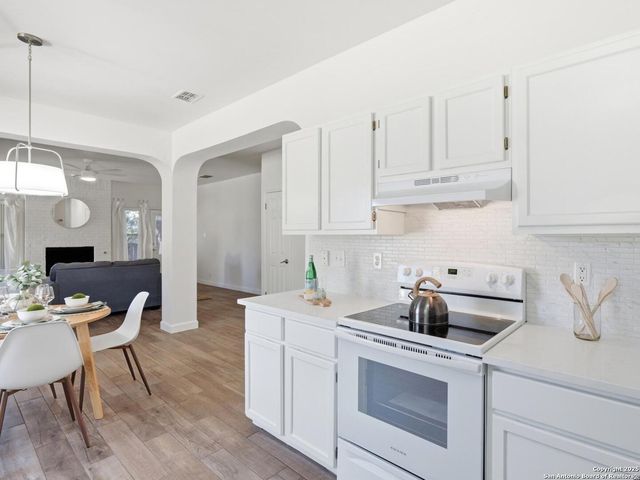 15422 Kid Run, San Antonio, TX 78232