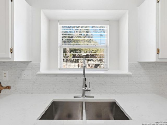 15422 Kid Run, San Antonio, TX 78232