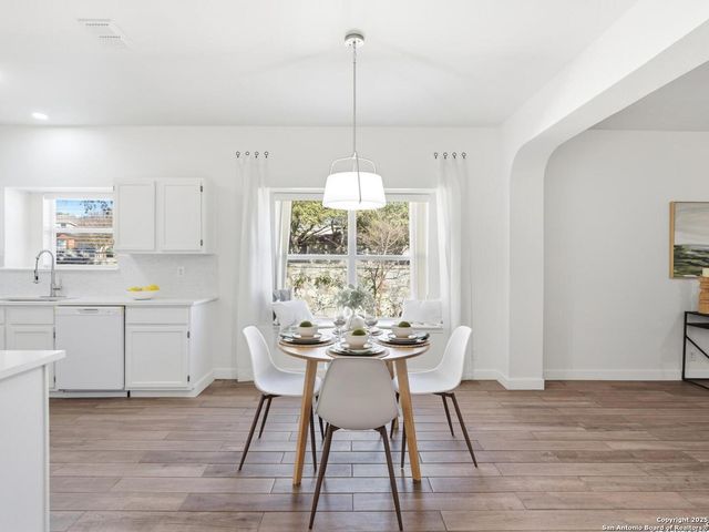 15422 Kid Run, San Antonio, TX 78232