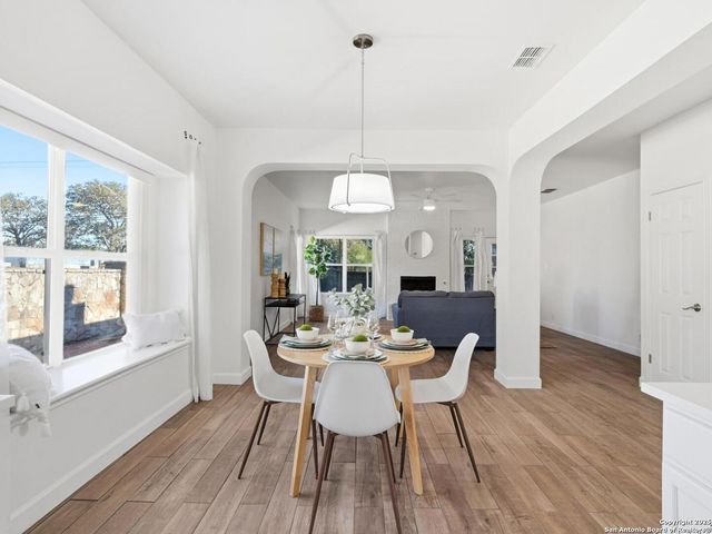 15422 Kid Run, San Antonio, TX 78232