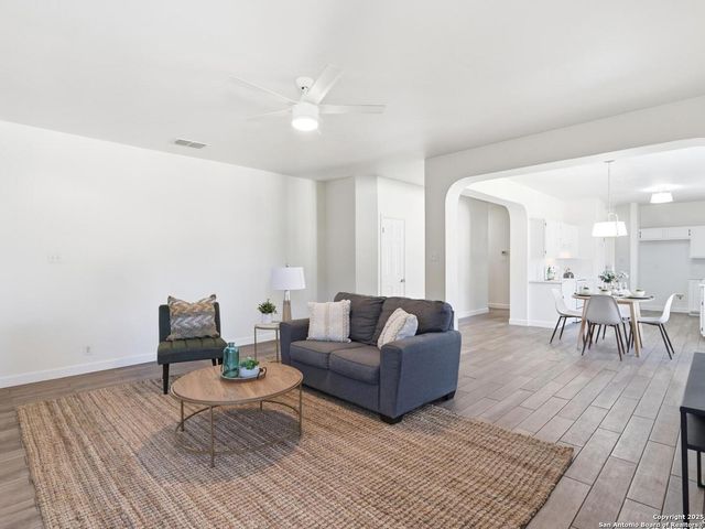 15422 Kid Run, San Antonio, TX 78232