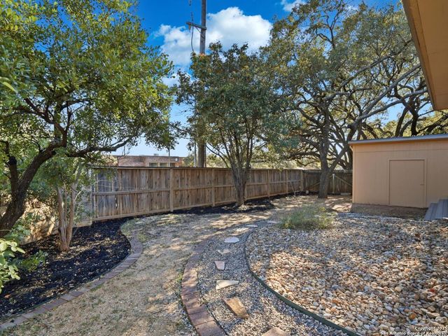 15422 Kid Run, San Antonio, TX 78232