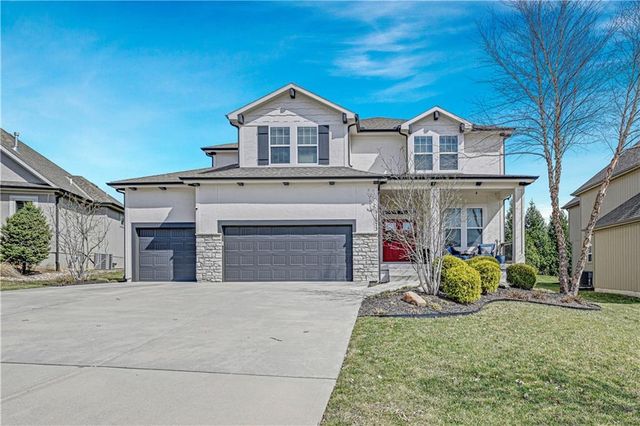 11573 S Roundtree Street, Olathe, KS 66061