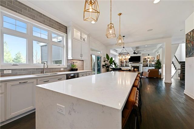 11573 S Roundtree Street, Olathe, KS 66061