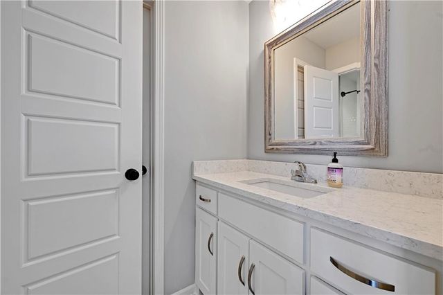 11573 S Roundtree Street, Olathe, KS 66061