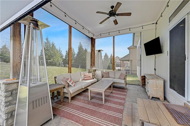 11573 S Roundtree Street, Olathe, KS 66061