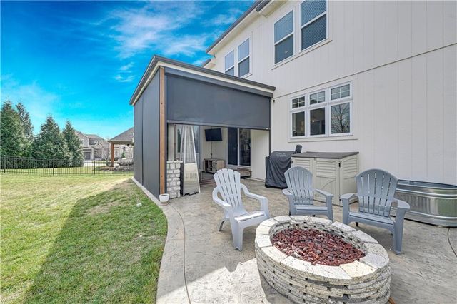 11573 S Roundtree Street, Olathe, KS 66061