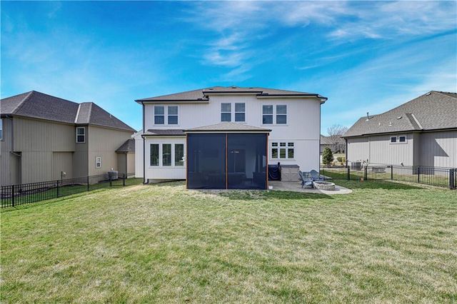 11573 S Roundtree Street, Olathe, KS 66061